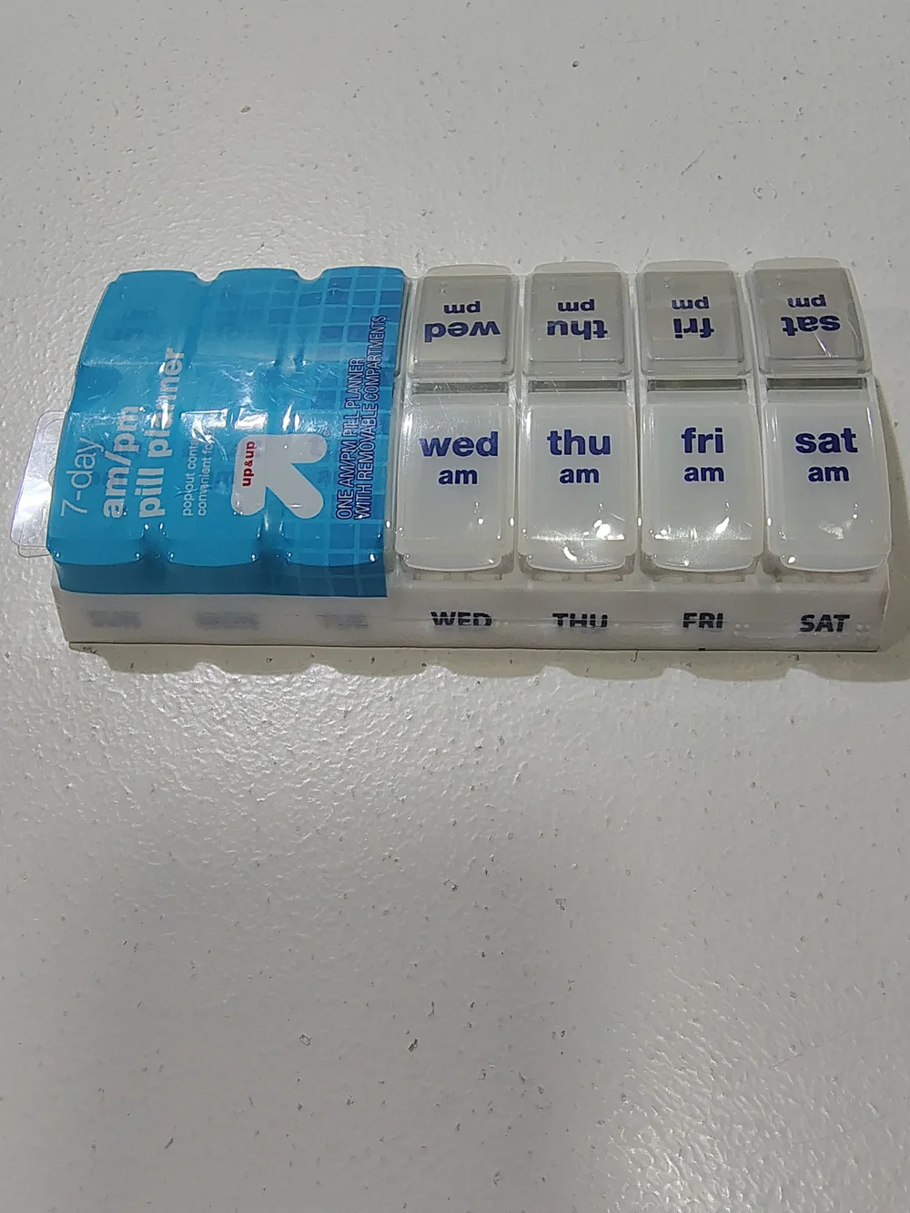 7-Day AM/PM Pill Planner – Removable Weekly Medication Organizer